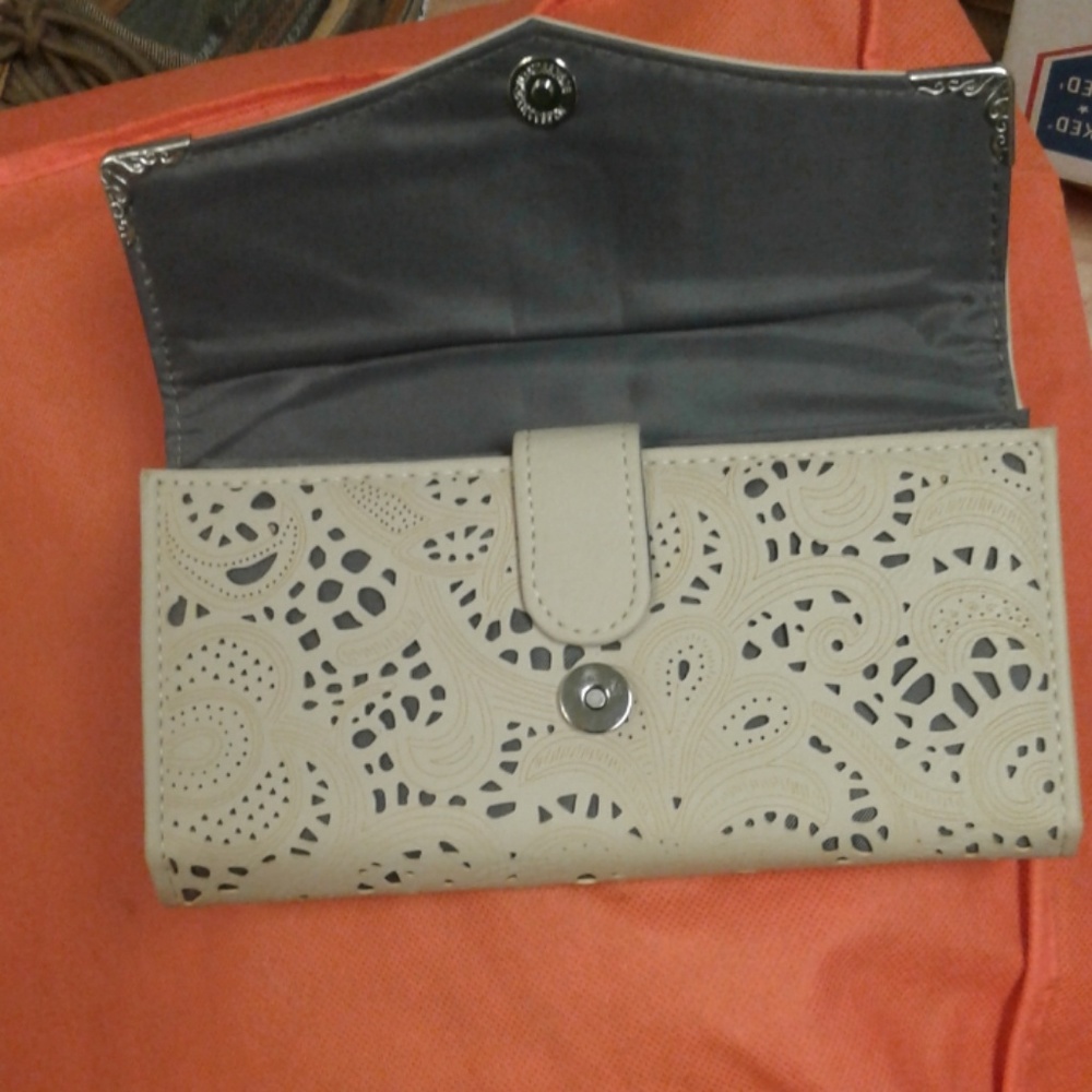 Wallet - Picture 3 of 4